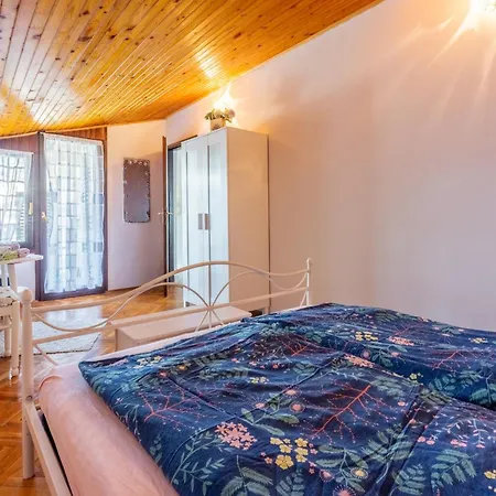 Holiday home Kuca Kala C