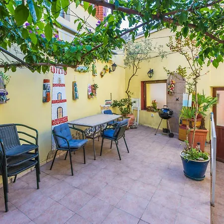 Kuca Kala C Holiday home *