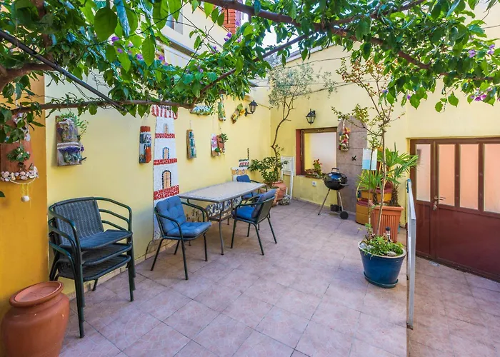 Kuca Kala C Hébergement de vacances *